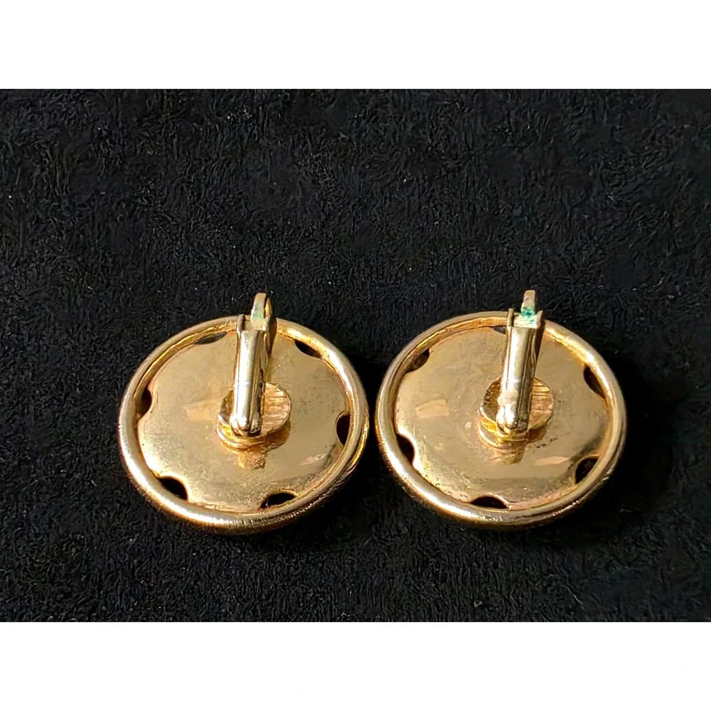 Vintage Gold Tone Textured Round Button Clip On Earrings‎ Brushed Metal Classic